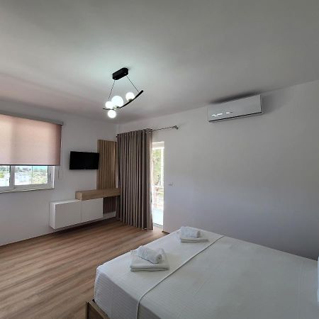Sunlight Apartments Gjordeni Ksamil Exterior photo