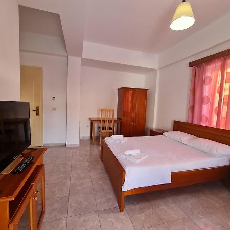 Sunlight Apartments Gjordeni Ksamil Exterior photo